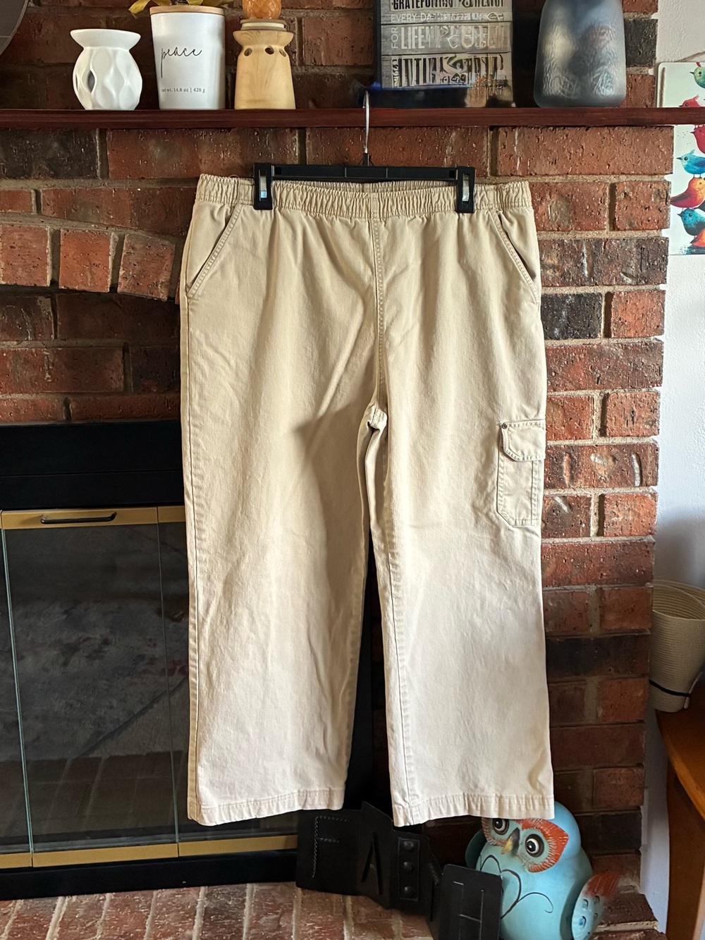 Women’s Casual Cargo Cropped Pants in Beige